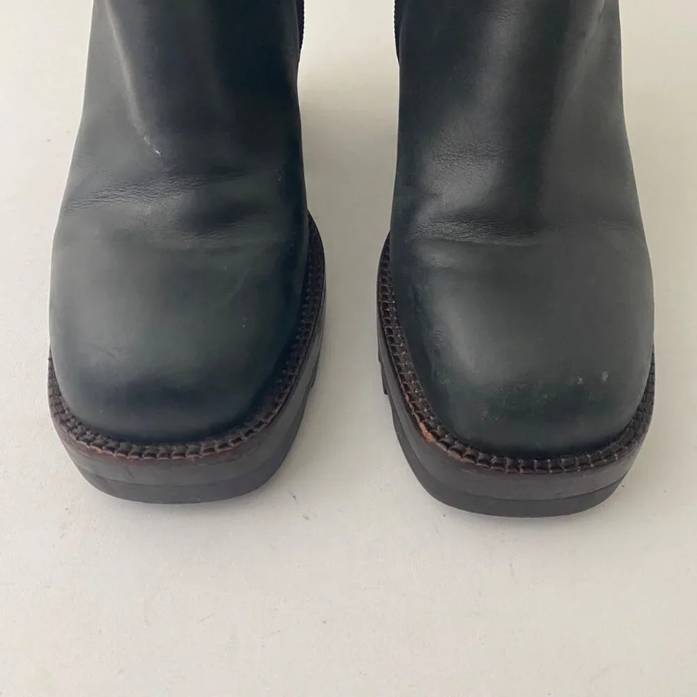 Jeffrey Campbell ◼️ jeffrey